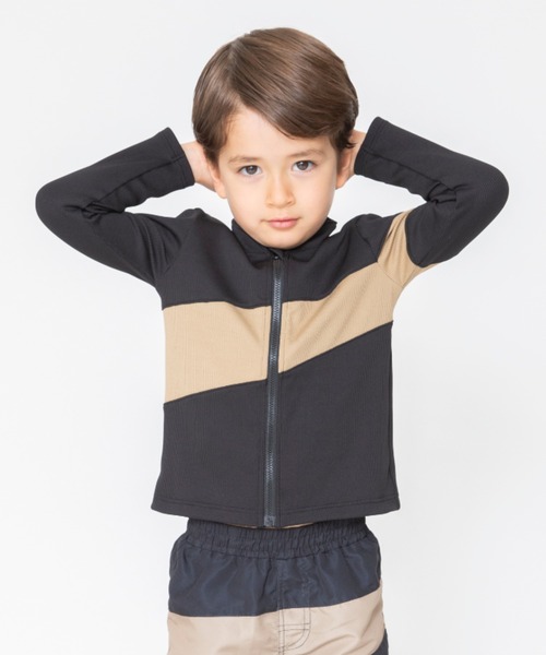 BRANSHES（ブランシェス）の「【水着】無地ラッシュガード（ラッシュガード・キッズ・ネイビー/ブラック・110cm/100cm/120cm/130cm）」の2枚目の写真