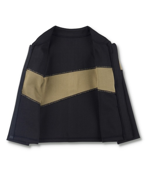 BRANSHES（ブランシェス）の「【水着】無地ラッシュガード（ラッシュガード・キッズ・ネイビー/ブラック・110cm/100cm/120cm/130cm）」の16枚目の写真