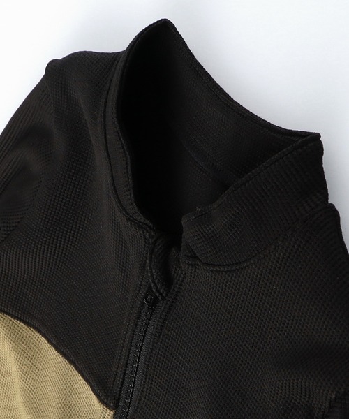 BRANSHES（ブランシェス）の「【水着】無地ラッシュガード（ラッシュガード・キッズ・ネイビー/ブラック・110cm/100cm/120cm/130cm）」の9枚目の写真