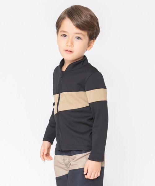 BRANSHES（ブランシェス）の「【水着】無地ラッシュガード（ラッシュガード・キッズ・ネイビー/ブラック・110cm/100cm/120cm/130cm）」の11枚目の写真