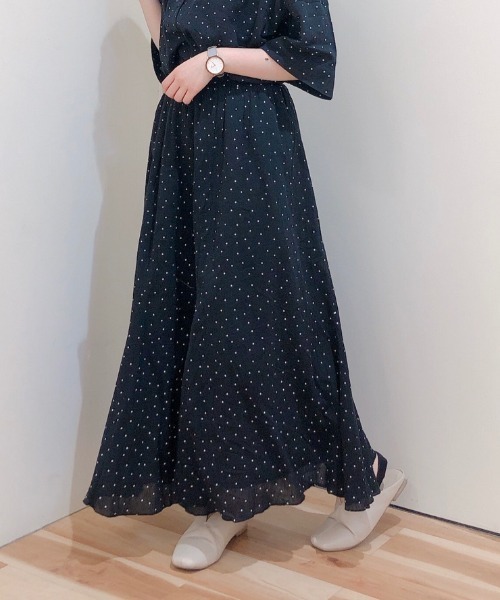 Samansa Mos2 blue（サマンサモスモスブルー）の「柄アソートロングスカート（スカート・レディース・ブラック/ネイビー/ベージュ・ﾌﾘ-）」の2枚目の写真
