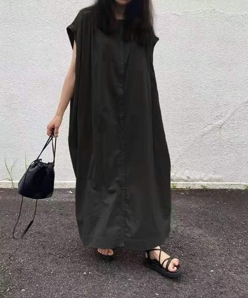 emi+(エミプラス)の「オーバーシルエット ロングシャツワンピース(ワンピース・レディース・ベージュ/ブラック・FREE)」の2枚目の写真