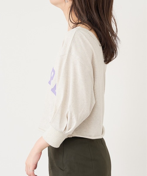 natural couture(ナチュラルクチュール)の「【WEB限定】カレッジロゴボリュームスリーブT(Tシャツ/カットソー・レディース・オフホワイト/グレー/ネイビー/ピンク・FREE)」の21枚目の写真