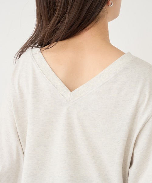 natural couture(ナチュラルクチュール)の「【WEB限定】カレッジロゴボリュームスリーブT(Tシャツ/カットソー・レディース・オフホワイト/グレー/ネイビー/ピンク・FREE)」の9枚目の写真