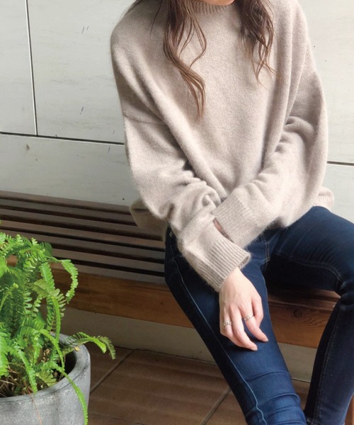 Banner Barrett(バナーバレット)の「ドロップショルダーニットトップス(ニット/セーター・レディース・オフホワイト/ブラック/ベージュ/黄緑系/ピンク・38)」の11枚目の写真