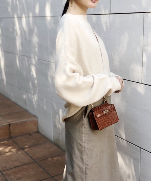 Banner Barrett(バナーバレット)の「ドロップショルダーニットトップス(ニット/セーター・レディース・オフホワイト/ブラック/ベージュ/黄緑系/ピンク・38)」の12枚目の写真