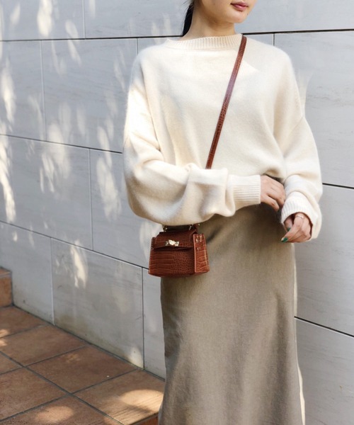 Banner Barrett(バナーバレット)の「ドロップショルダーニットトップス(ニット/セーター・レディース・オフホワイト/ブラック/ベージュ/黄緑系/ピンク・38)」の17枚目の写真