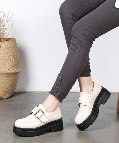 Shoes in Closet（シューズインクローゼット）の「軽量厚底 マニッシュ ワンベルトバックル ローファー 1882（ローファー・レディース・ダークブラウン/ブラック系その他/ブラック/アイボリー・L/LL/S/3L/M/XS）」の14枚目の写真