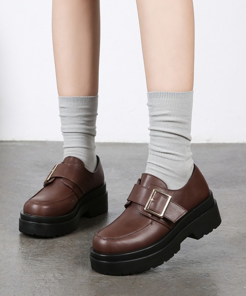 Shoes in Closet（シューズインクローゼット）の「軽量厚底 マニッシュ ワンベルトバックル ローファー 1882（ローファー・レディース・ダークブラウン/ブラック系その他/ブラック/アイボリー・L/LL/S/3L/M/XS）」の5枚目の写真