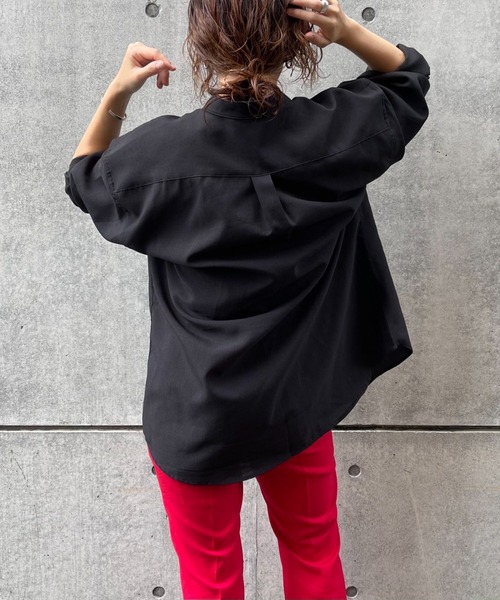 natto（ナット）の「【ユニセックスアイテム】smooth band collar shirt / 肌触り滑らかなバンドカラーのクルーネックシャツ（シャツ/ブラウス・レディース・ブラック/ベージュ/ライム・FREE）」の16枚目の写真