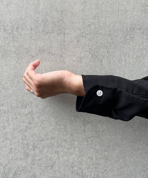 natto（ナット）の「【ユニセックスアイテム】smooth band collar shirt / 肌触り滑らかなバンドカラーのクルーネックシャツ（シャツ/ブラウス・レディース・ブラック/ベージュ/ライム・FREE）」の20枚目の写真