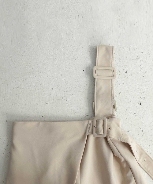 antiqua(アンティカ)の「長さ調整可能◎大人っぽいカシュクールサロペット(サロペット/オーバーオール・レディース・ブラック/ナチュラル・FREE)」の22枚目の写真