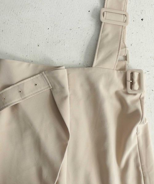 antiqua(アンティカ)の「長さ調整可能◎大人っぽいカシュクールサロペット(サロペット/オーバーオール・レディース・ブラック/ナチュラル・FREE)」の5枚目の写真