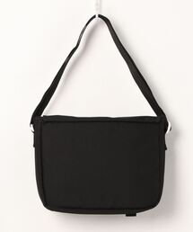 イーストパック メッセンジャーバック EASTPAK（イーストパック ）の「【EASTPAK／イーストパック