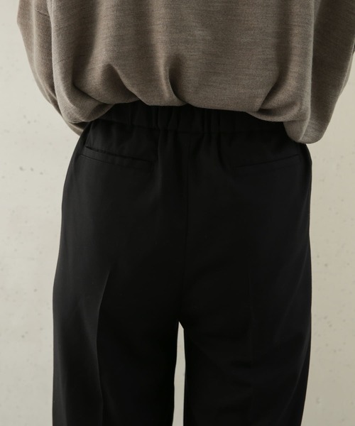 URBAN RESEARCH DOORS（アーバンリサーチドアーズ）の「クリアツイルストレートパンツ（その他パンツ・レディース・チャコールグレー/ブラック・36/38）」の8枚目の写真