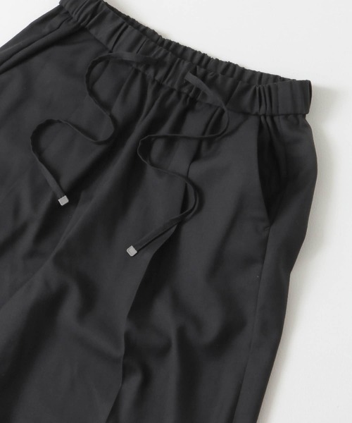 URBAN RESEARCH DOORS（アーバンリサーチドアーズ）の「クリアツイルストレートパンツ（その他パンツ・レディース・チャコールグレー/ブラック・36/38）」の5枚目の写真