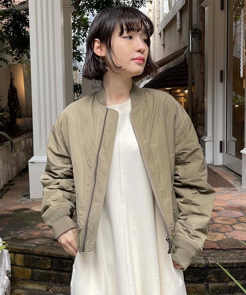 AMERICAN RAG CIE（アメリカンラグシー）の「MA1ブルゾン（MA-1・レディース・ホワイト/カーキ・FREE）」の2枚目の写真