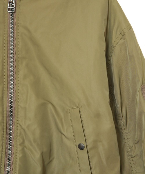 AMERICAN RAG CIE（アメリカンラグシー）の「MA1ブルゾン（MA-1・レディース・ホワイト/カーキ・FREE）」の14枚目の写真