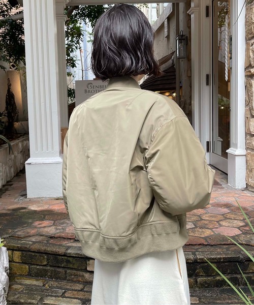 AMERICAN RAG CIE（アメリカンラグシー）の「MA1ブルゾン（MA-1・レディース・ホワイト/カーキ・FREE）」の21枚目の写真