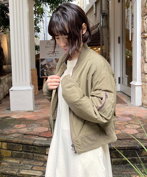 AMERICAN RAG CIE（アメリカンラグシー）の「MA1ブルゾン（MA-1・レディース・ホワイト/カーキ・FREE）」の22枚目の写真