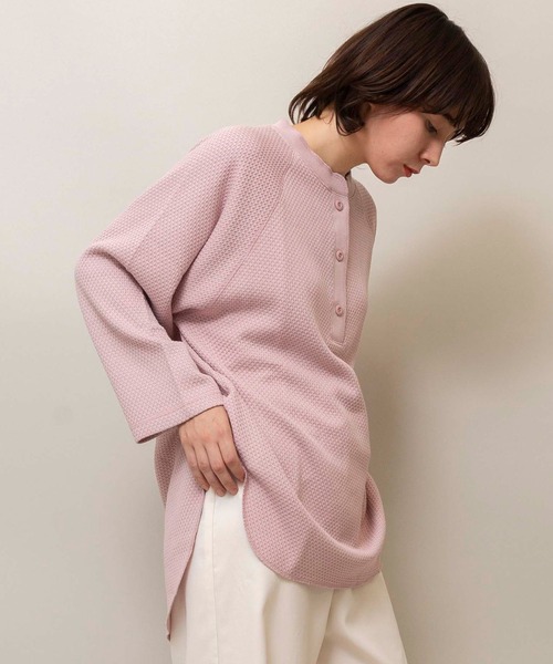 Johnbull（ジョンブル）の「ワッフルライクヘンリーネックプルオーバー（Tシャツ/カットソー・レディース・ホワイト/ブラック/ライトグリーン/スモークピンク/グレイッシュベージュ・FREE）」の5枚目の写真