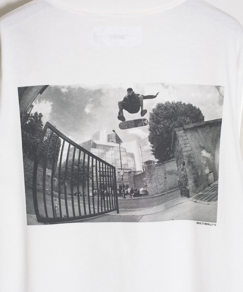 JANESMITH(ジェーンスミス)の「JANESMITH ジェーンスミス / LUCIEN NOLLIE HEEL LONG SLEEVE T-SHIRT グラフィックプリントビッグシルエットロンT / 22SCT-#120S-MO(Tシャツ/カットソー・レディース・ブラック/ホワイト・SMALL/LARGE/MEDIUM/X-LARGE)」の8枚目の写真
