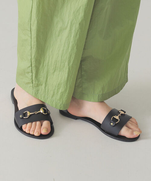 BEAMS LIGHTS（ビームスライツ）の「NICOLAS LAINAS / ビット フラット サンダル（サンダル・レディース・ホワイト/ブラック・38/36/37/39）」の2枚目の写真