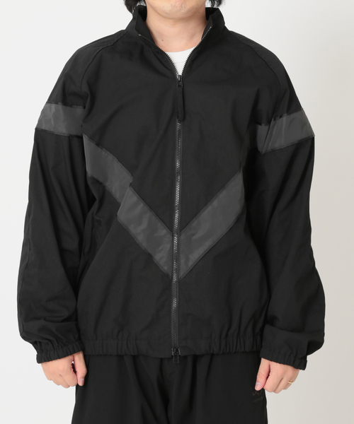 ARMY TWILL（アーミーツイル）の「【ARMY TWILL / アーミーツイル】別注 トレーニングジャケット（ブルゾン・メンズ・ブラック/グレー・MEDIUM/LARGE）」の18枚目の写真