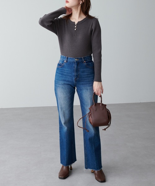 natural couture（ナチュラルクチュール）の「パール付き2WAYリブニット（ニット/セーター・レディース・チャコールグレー/ベージュ/ネイビー/カーキ/サックスブルー/アイボリー/その他1・FREE）」の14枚目の写真