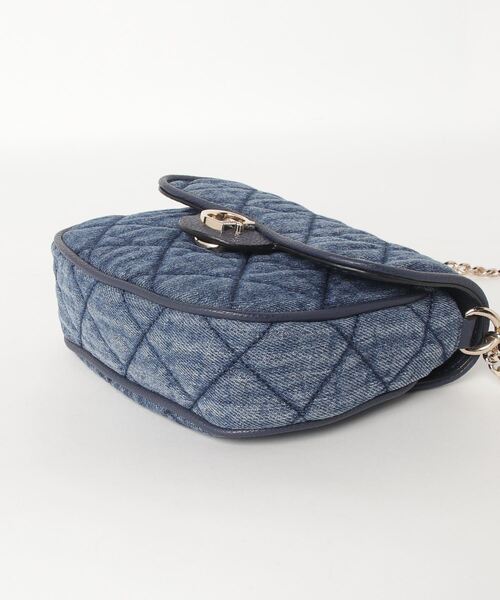 Guess(ゲス)の「GILLIAN Mini Crossbody Flap(ショルダーバッグ・レディース・インディゴブルー・ONE SIZE)」の12枚目の写真
