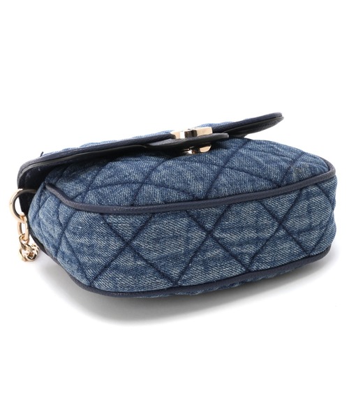 Guess(ゲス)の「GILLIAN Mini Crossbody Flap(ショルダーバッグ・レディース・インディゴブルー・ONE SIZE)」の10枚目の写真