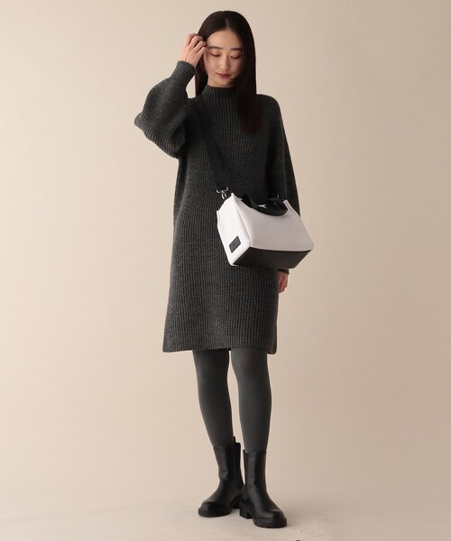 OPAQUE.CLIP（オペークドットクリップ）の「◆スクエアアソートミドルトートバッグ 【2WAY・抗菌防臭裏地生地使用】（トートバッグ・レディース・ブラック系1/ブルー系6/ホワイト系3/ホワイト系2・00）」の5枚目の写真