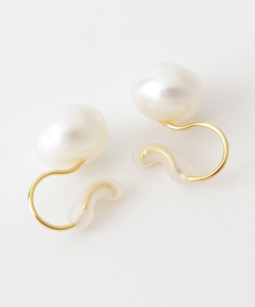 URBAN RESEARCH DOORS（アーバンリサーチドアーズ）の「淡水パールクリップイヤリング（イヤリング・レディース・ホワイト系その他・ONE）」の3枚目の写真