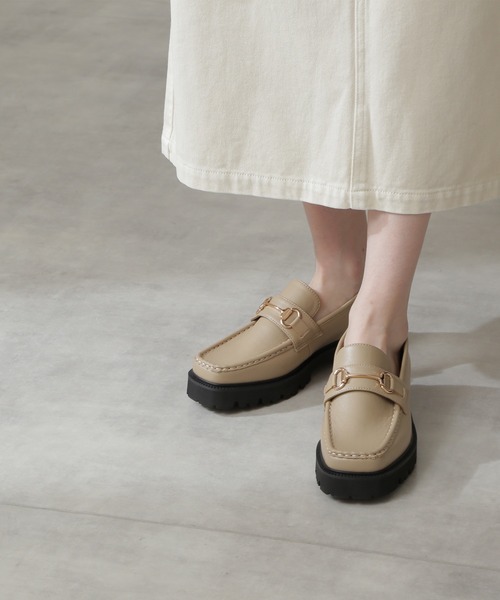 N.（N. Natural Beauty Basic）（エヌエヌナチュラルビューティーベーシック）の「◆トラックソールローファー（ローファー・レディース・ブラック/ベージュ・24.5/23.5）」の3枚目の写真