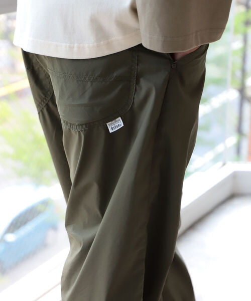 Lee(リー)の「Lee x B:MING by BEAMS / 別注 FLeeasy タイプライター イージーパンツ(チノパンツ・メンズ・カーキ/オリーブ・ONE SIZE)」の15枚目の写真