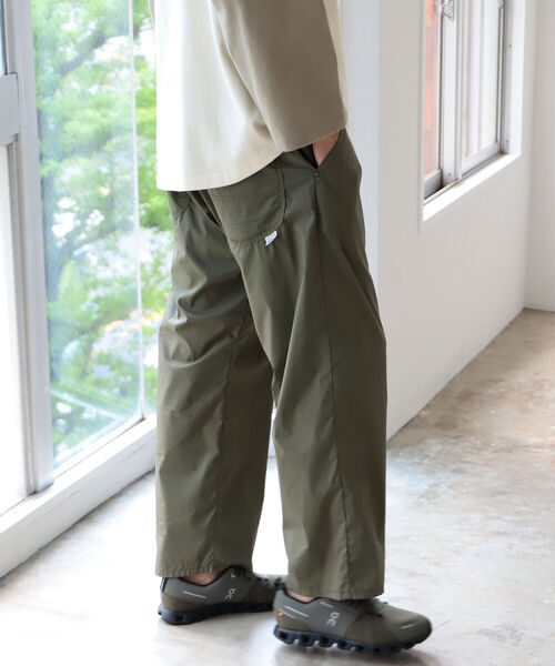 Lee(リー)の「Lee x B:MING by BEAMS / 別注 FLeeasy タイプライター イージーパンツ(チノパンツ・メンズ・カーキ/オリーブ・ONE SIZE)」の14枚目の写真