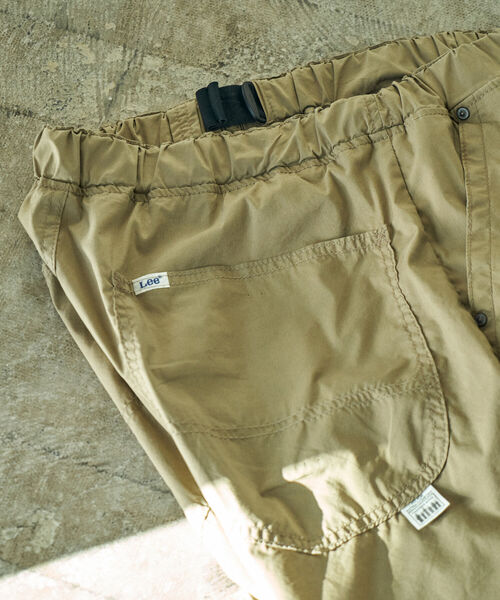 Lee(リー)の「Lee x B:MING by BEAMS / 別注 FLeeasy タイプライター イージーパンツ(チノパンツ・メンズ・カーキ/オリーブ・ONE SIZE)」の7枚目の写真