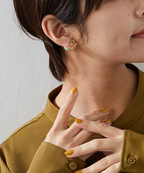 ear PAPILLONNER(イアパピヨネ)の「【WEB限定】ボールキャッチ2WAYピアス(リボン/フラワー)(ピアス(両耳用)・レディース・パープル/サーモンピンク/ライトグリーン/ライトブルー/ピンク/アイボリー/クリア・FREE/ONE SIZE)」の8枚目の写真