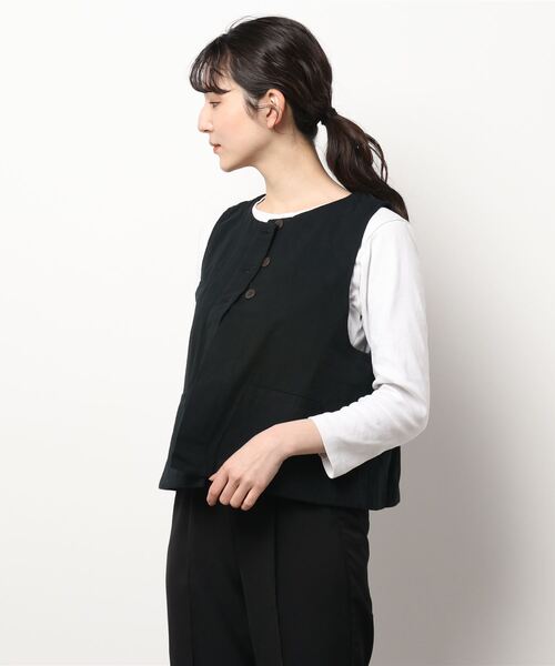 Samansa Mos2（サマンサ モスモス）の「後ろタックベスト（ベスト・レディース・ブラック/ベージュ/モカ・ﾌﾘ-）」の9枚目の写真