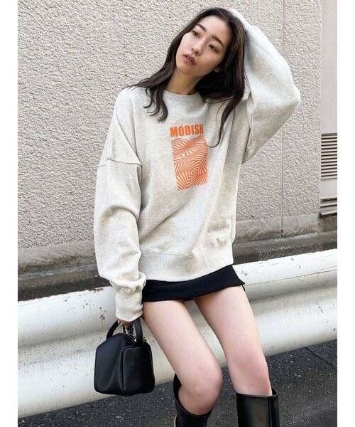 EMODA(エモダ)の「【WEB限定】コントラストカラースウェット(スウェット・レディース・ホワイト/グレー/ブラック/グリーン・FREE)」の3枚目の写真