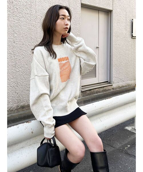 EMODA(エモダ)の「【WEB限定】コントラストカラースウェット(スウェット・レディース・ホワイト/グレー/ブラック/グリーン・FREE)」の5枚目の写真