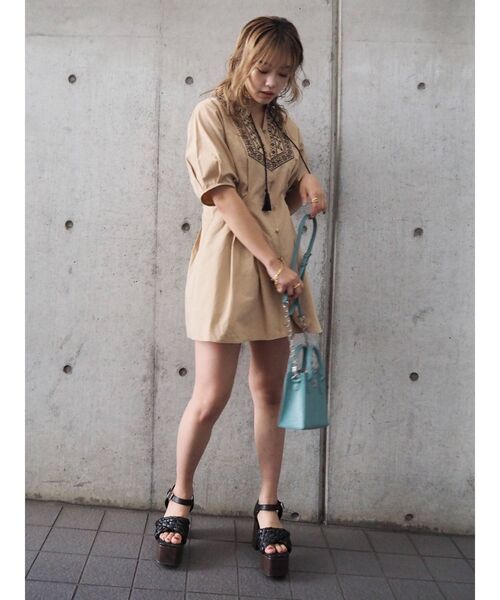 EVRIS（エヴリス）の「ラフィアヒールサンダル（サンダル・レディース・ブラック/ベージュ・SMALL/MEDIUM/LARGE）」の11枚目の写真