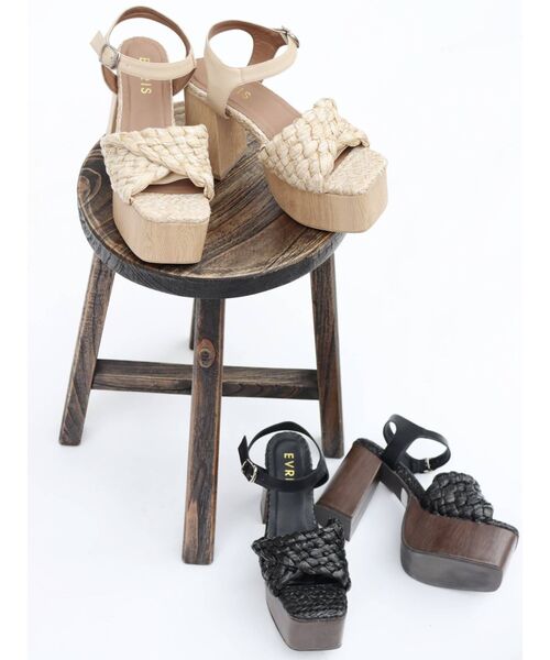 EVRIS（エヴリス）の「ラフィアヒールサンダル（サンダル・レディース・ブラック/ベージュ・SMALL/MEDIUM/LARGE）」の12枚目の写真