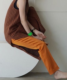 MECRE | サテンタックテーパードパンツ(スラックス)