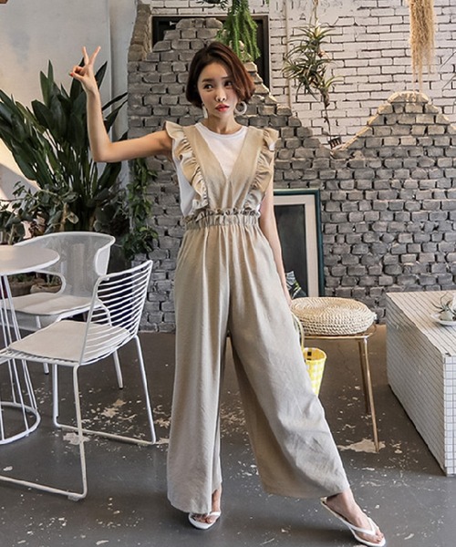 Doula Doula（ドゥーラドゥーラ）の「フリル サロペットパンツ（サロペット/オーバーオール・レディース・ベージュ/ブルー・M/L）」の4枚目の写真