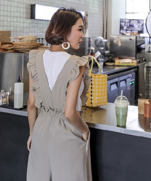 Doula Doula（ドゥーラドゥーラ）の「フリル サロペットパンツ（サロペット/オーバーオール・レディース・ベージュ/ブルー・M/L）」の5枚目の写真