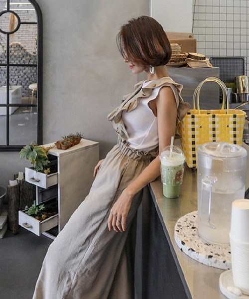 Doula Doula（ドゥーラドゥーラ）の「フリル サロペットパンツ（サロペット/オーバーオール・レディース・ベージュ/ブルー・M/L）」の7枚目の写真