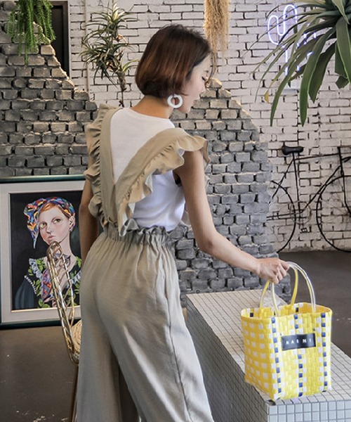 Doula Doula（ドゥーラドゥーラ）の「フリル サロペットパンツ（サロペット/オーバーオール・レディース・ベージュ/ブルー・M/L）」の21枚目の写真