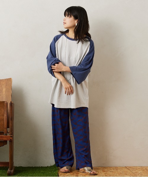 JOURNAL STANDARD relume（ジャーナルスタンダード　レリューム）の「オーバーサイズ ラングランスリーブTシャツ（Tシャツ/カットソー・メンズ・ホワイト/グレー/ベージュ・MEDIUM/LARGE）」の4枚目の写真