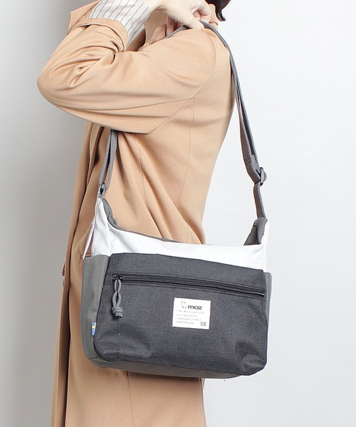 moz(モズ)の「moz スクエアショルダーバッグ ZZEI-28(ショルダーバッグ・レディース・グレー系2/ネイビー/ブラック/トリコロール/グレー系1/グレー系その他2/ミント/モスグリーン・ONE SIZE)」の4枚目の写真